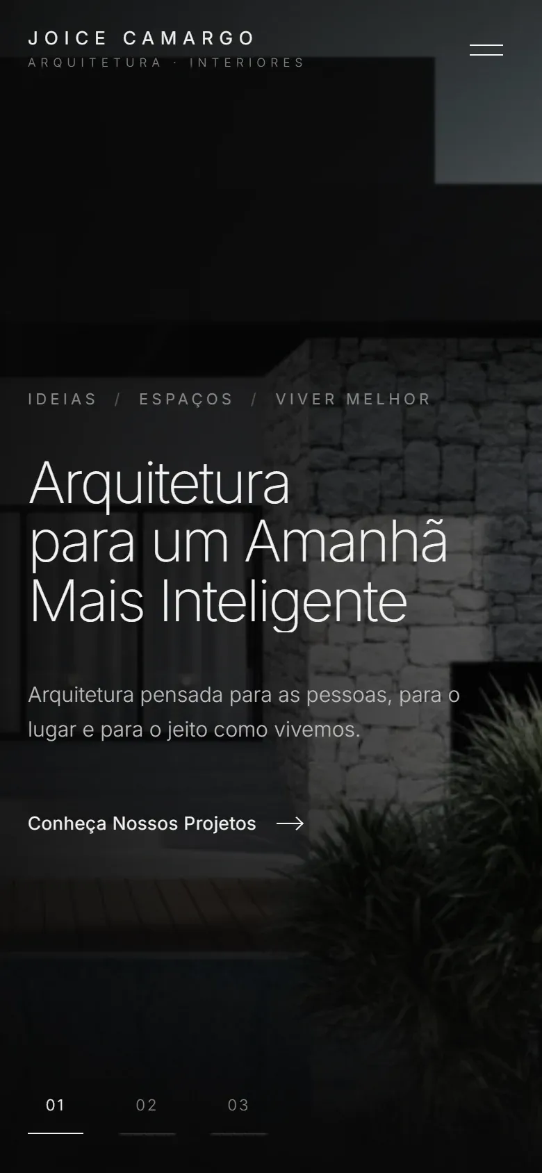 Versão mobile da abertura do site Joice Camargo.
